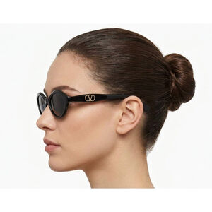 Valentino VG0008SA Sunglasses 1 Black